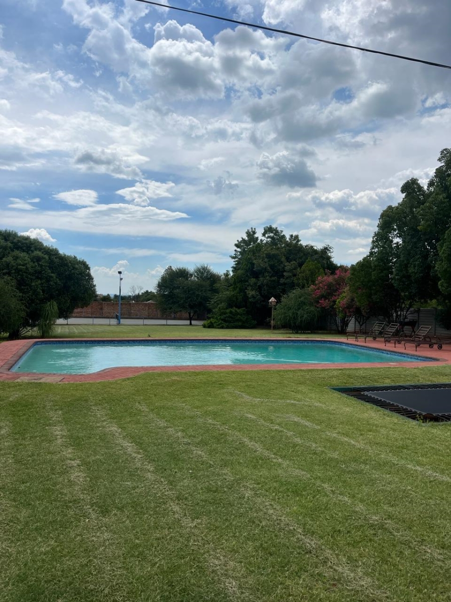4 Bedroom Property for Sale in Wilkoppies North West